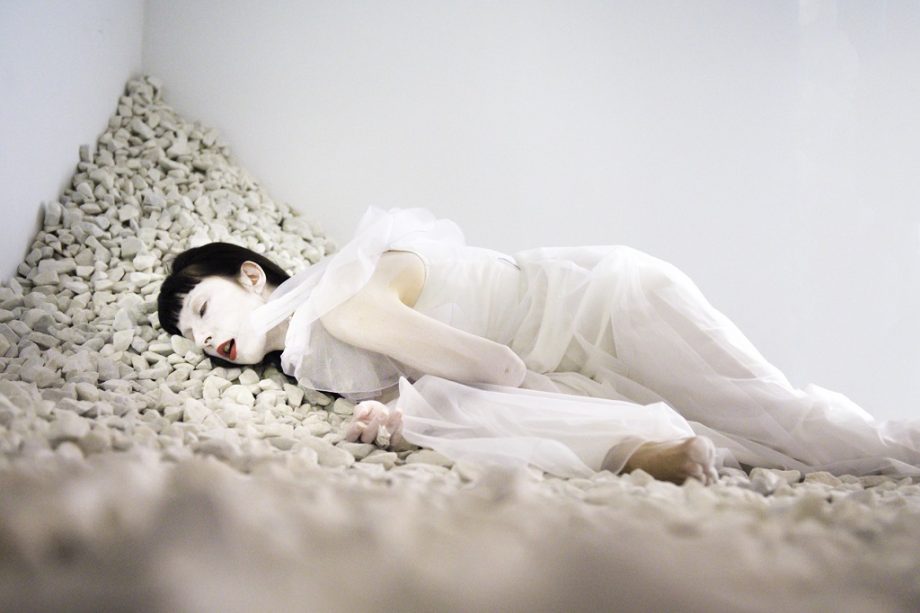 Butoh, Sensuality, and the Nervous SystemWorkshop con Vangeline· Da ven 15 a dom 17 novembre 2024 ·