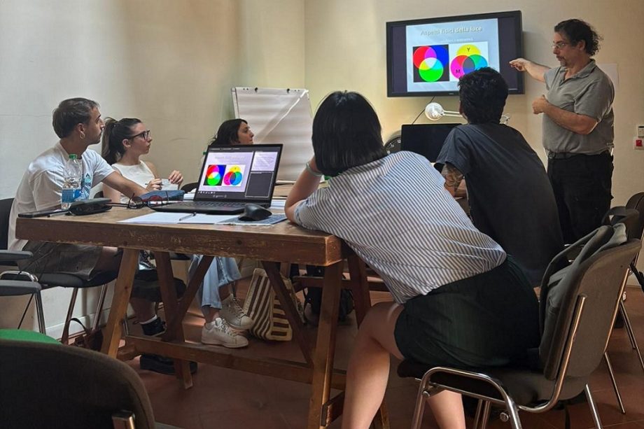 Corso su progettazione e allestimento del parco luci· Percorso formativo ·